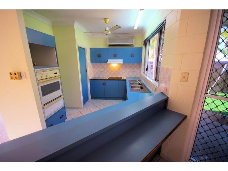 18 Scenic Drive, Mount Louisa QLD 4814