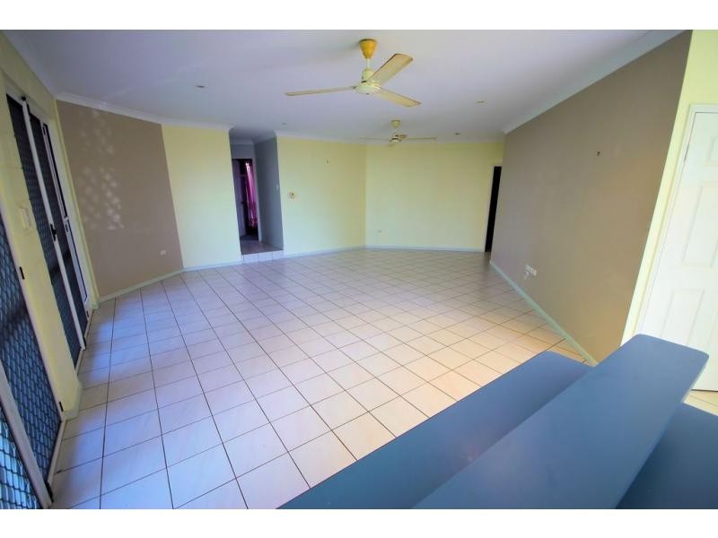 18 Scenic Drive, Mount Louisa QLD 4814