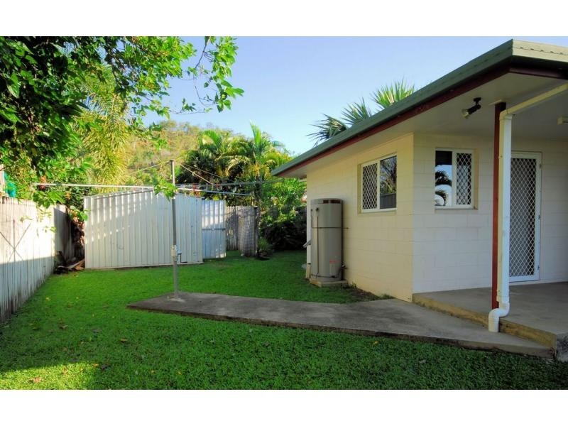 18 Scenic Drive, Mount Louisa QLD 4814