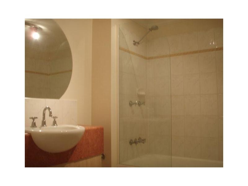 15/18 The Strand, North Ward QLD 4810