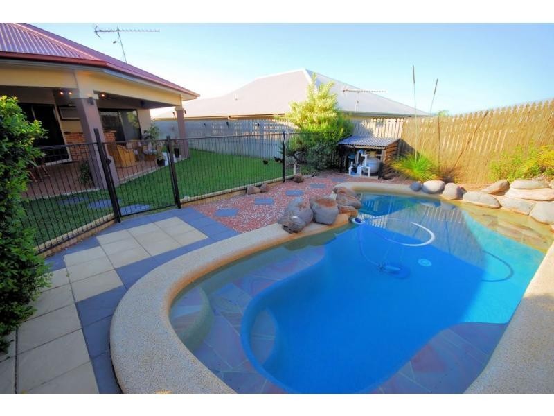 10 Kiandra Place, Mount Louisa QLD 4814