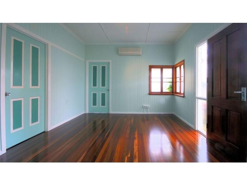 141 Ross River Road, Mundingburra QLD 4812