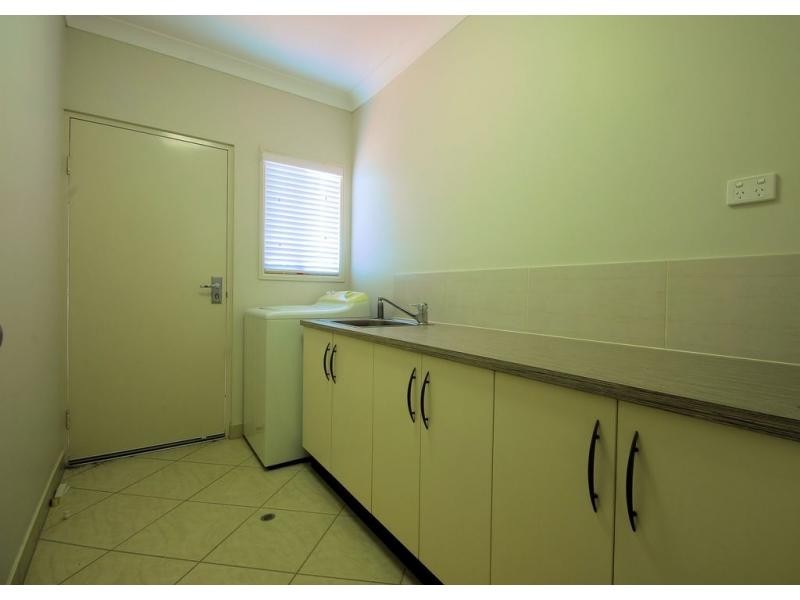 9 Midyim Court, Mount Low QLD 4818