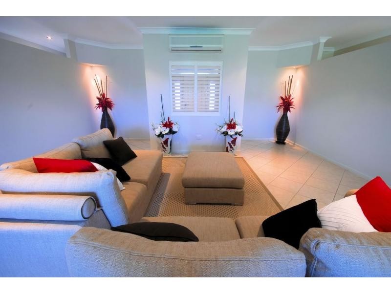 9 Midyim Court, Mount Low QLD 4818