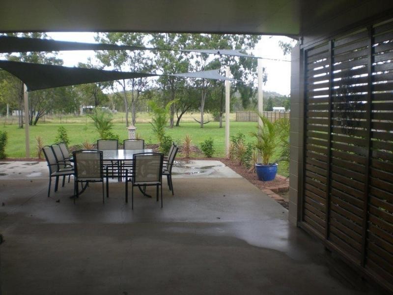 19 Veales Road, Jensen QLD 4818