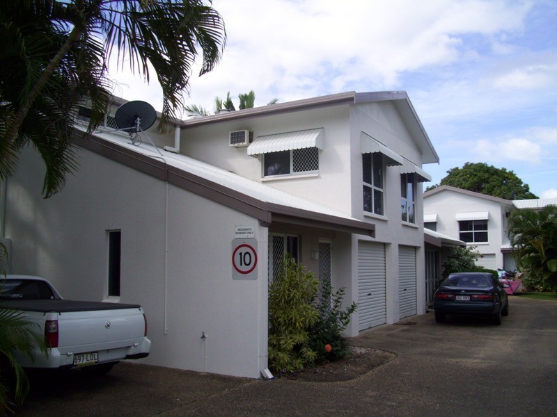 1/8 Cheyne Street, Pimlico QLD 4812