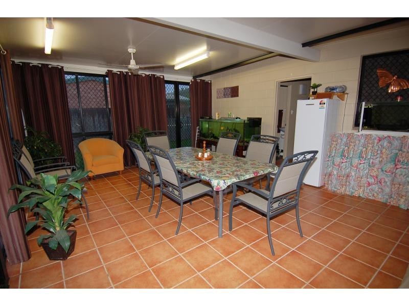 12 Gloucester Crescent, Wulguru QLD 4811