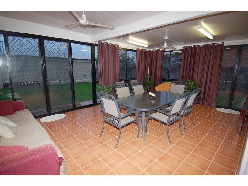 12 Gloucester Crescent, Wulguru QLD 4811