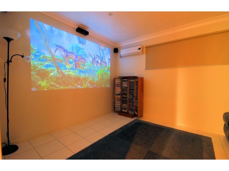 6 Woodrow Circuit, Mount Louisa QLD 4814