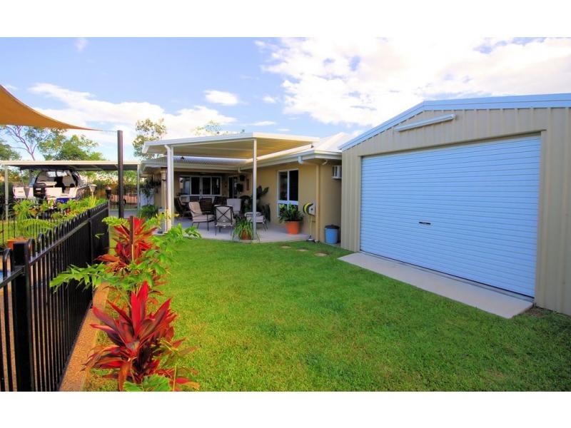 6 Woodrow Circuit, Mount Louisa QLD 4814