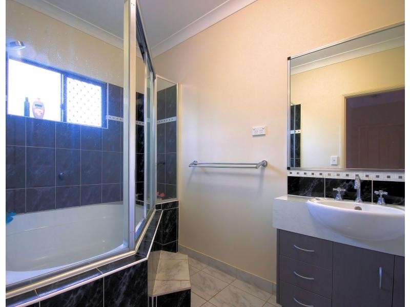 1 Burnham Street, Kirwan QLD 4817