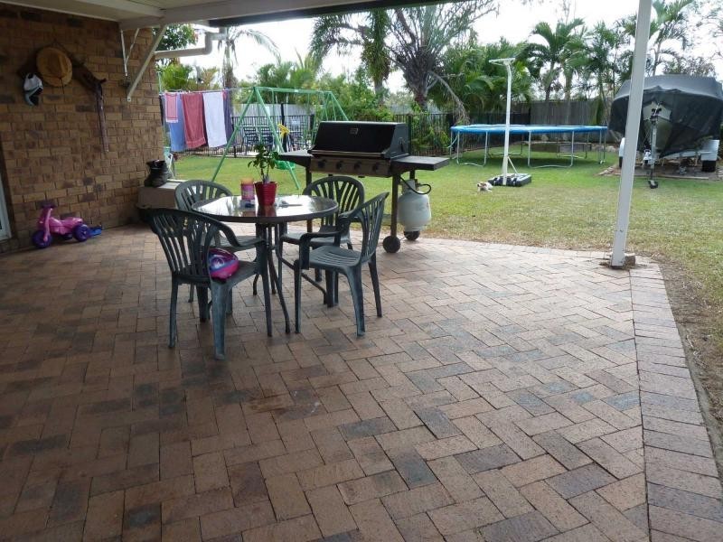 10 Barnaby Court, Burdell QLD 4818