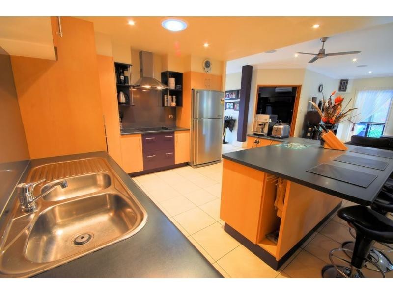 27 Bamboo Crescent, Mount Louisa QLD 4814