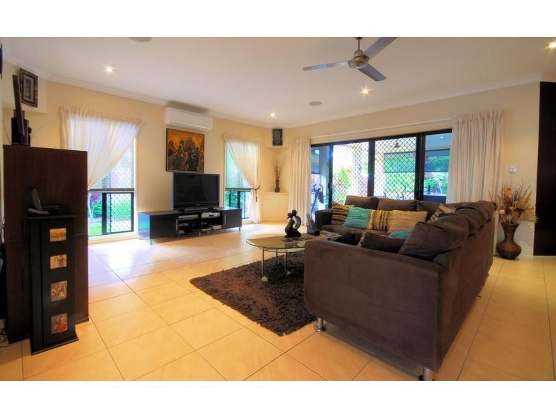 27 Bamboo Crescent, Mount Louisa QLD 4814