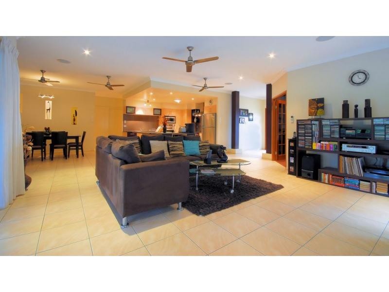 27 Bamboo Crescent, Mount Louisa QLD 4814