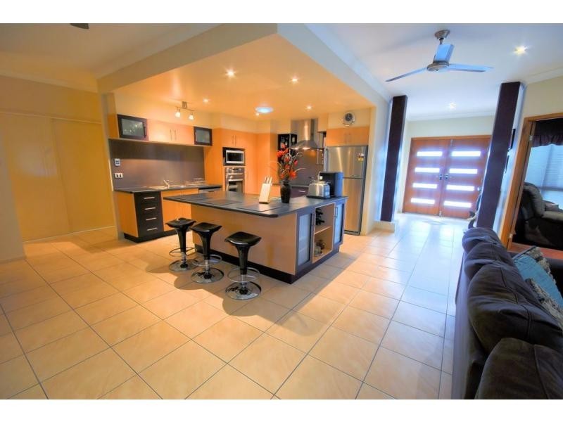 27 Bamboo Crescent, Mount Louisa QLD 4814