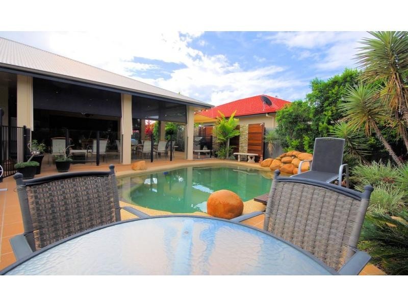 27 Bamboo Crescent, Mount Louisa QLD 4814