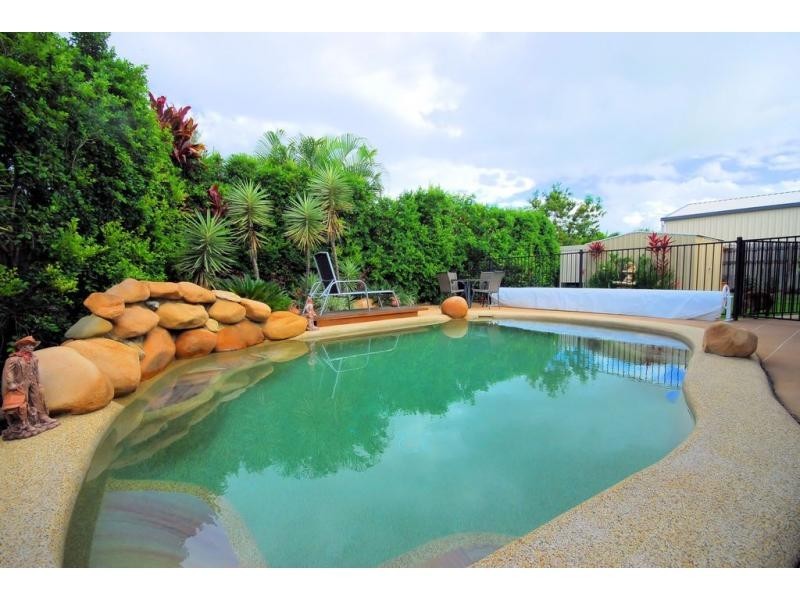 27 Bamboo Crescent, Mount Louisa QLD 4814