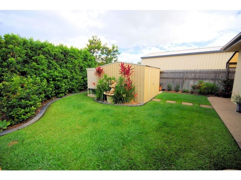 27 Bamboo Crescent, Mount Louisa QLD 4814