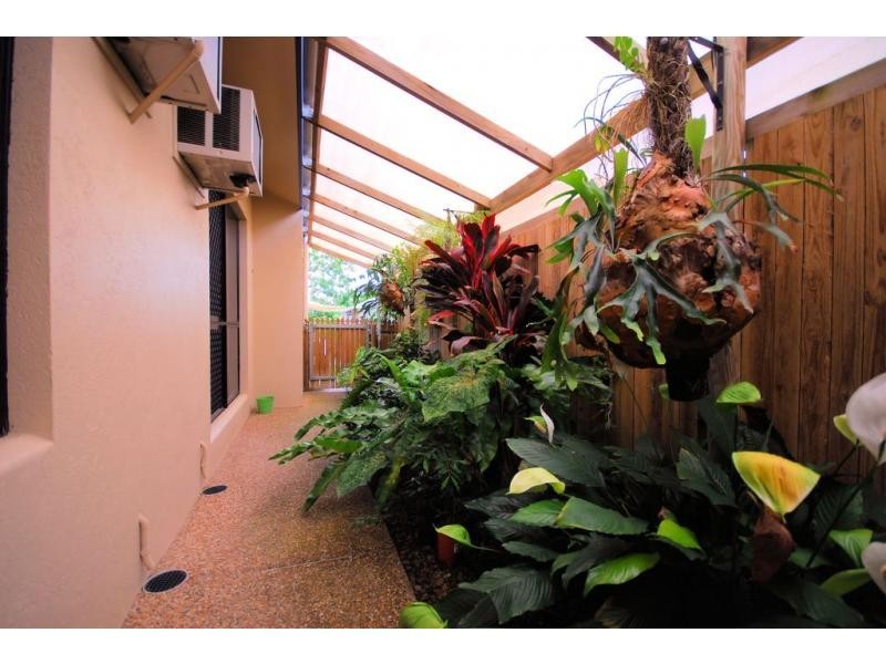 27 Bamboo Crescent, Mount Louisa QLD 4814