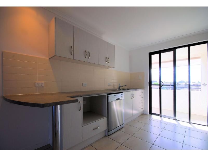 10/6-24 Henry Street, West End QLD 4810