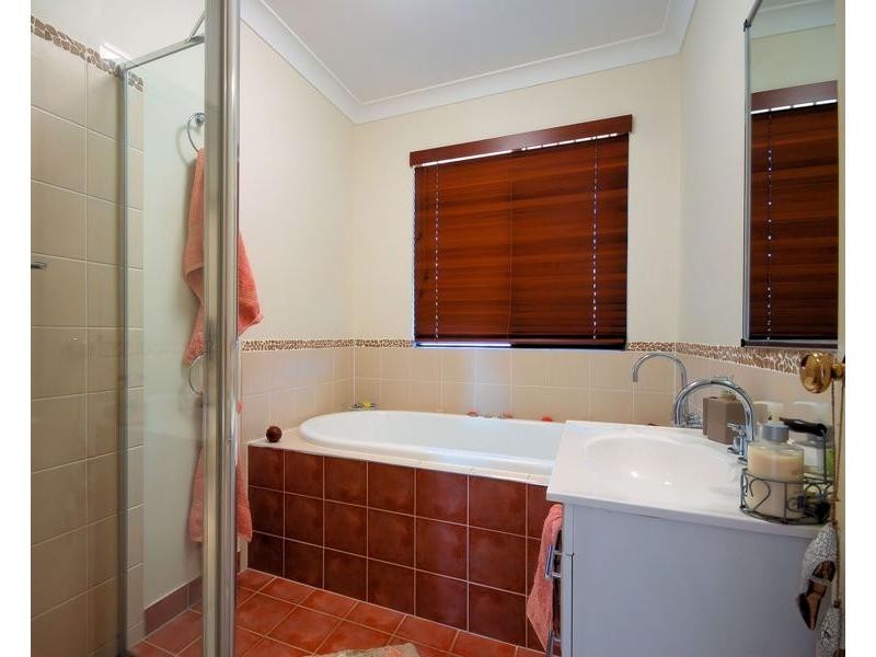 105 Shutehaven Circuit, Bushland Beach QLD 4818