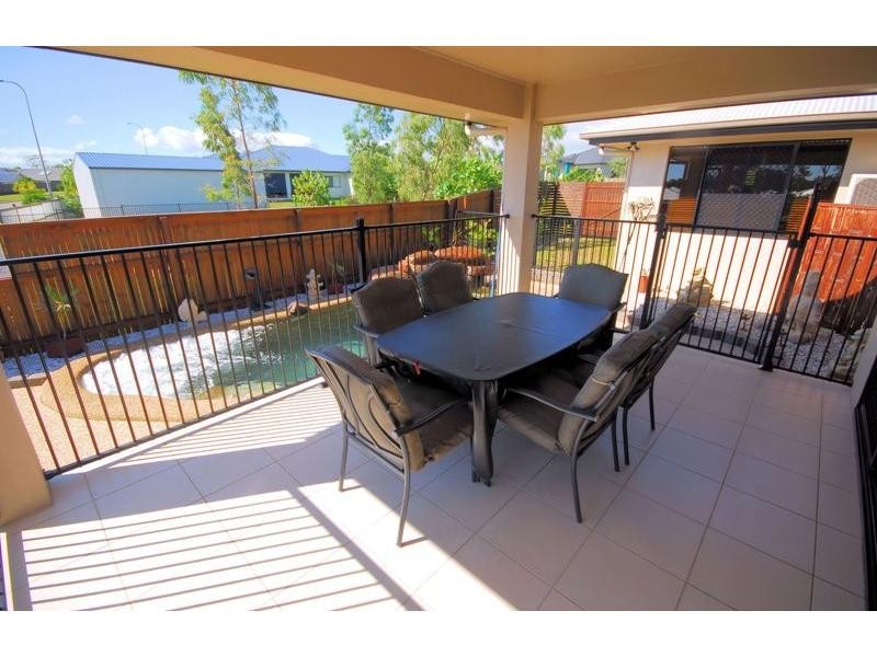 105 Shutehaven Circuit, Bushland Beach QLD 4818