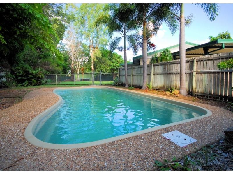 1 Lotus Court, Bushland Beach QLD 4818