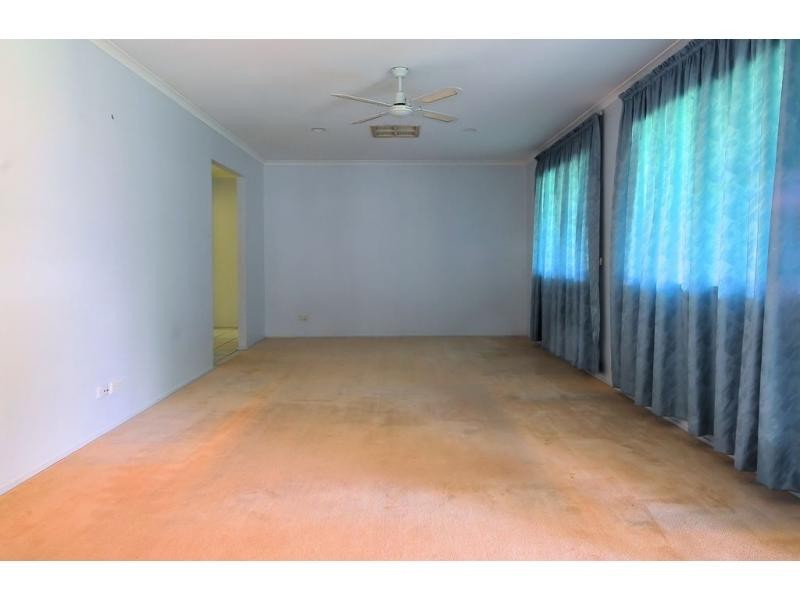 1 Lotus Court, Bushland Beach QLD 4818