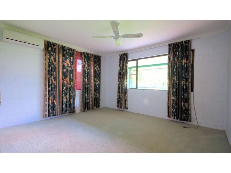 1 Lotus Court, Bushland Beach QLD 4818