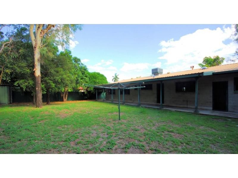 1 Lotus Court, Bushland Beach QLD 4818