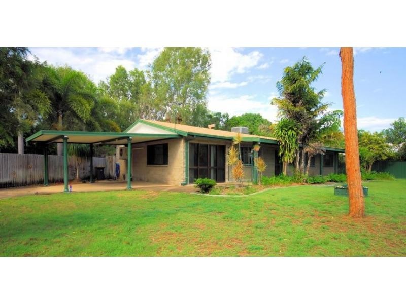 1 Lotus Court, Bushland Beach QLD 4818