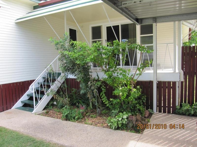 13 Halloran Street, Hermit Park QLD 4812