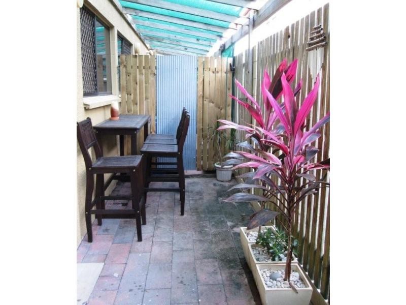 3/12 Richmond Street, Hermit Park QLD 4812