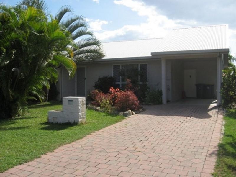 25 Tartan Place, Rasmussen QLD 4815