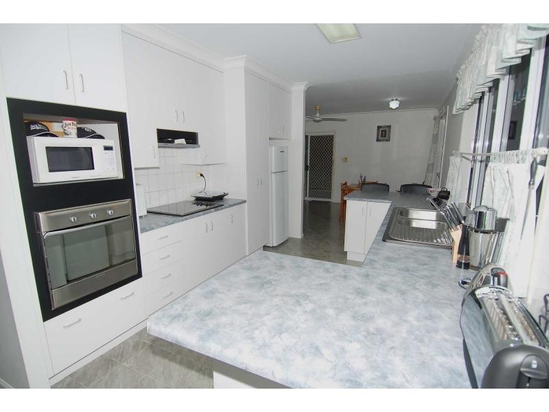 39 Warland Street, Kirwan QLD 4817