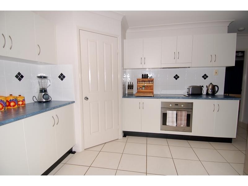 20 Donostia Crescent, Bushland Beach QLD 4818