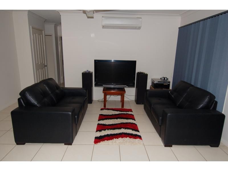 20 Donostia Crescent, Bushland Beach QLD 4818