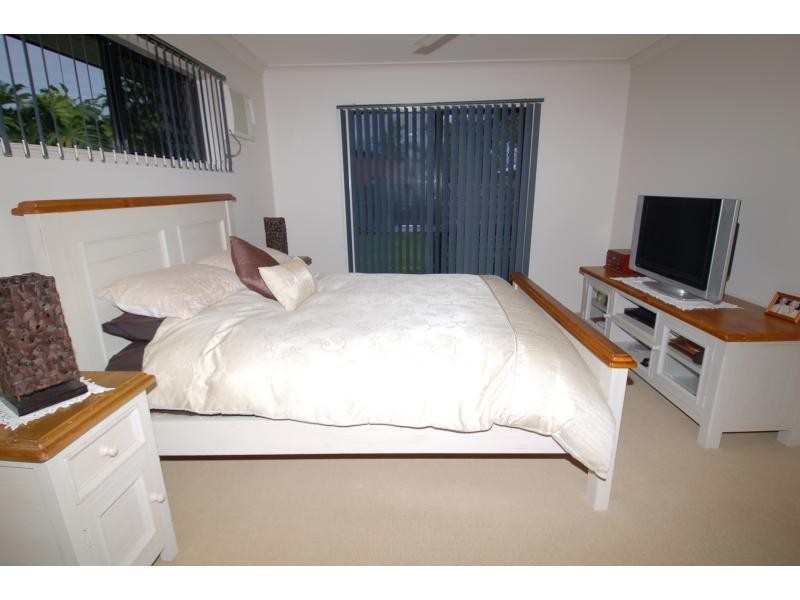 20 Donostia Crescent, Bushland Beach QLD 4818