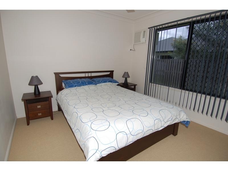 20 Donostia Crescent, Bushland Beach QLD 4818