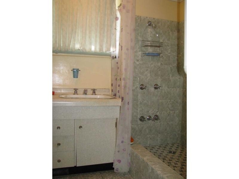 28 Clarendon Street, Hyde Park QLD 4812