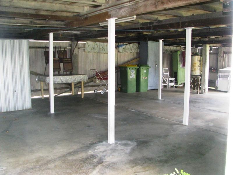 28 Clarendon Street, Hyde Park QLD 4812