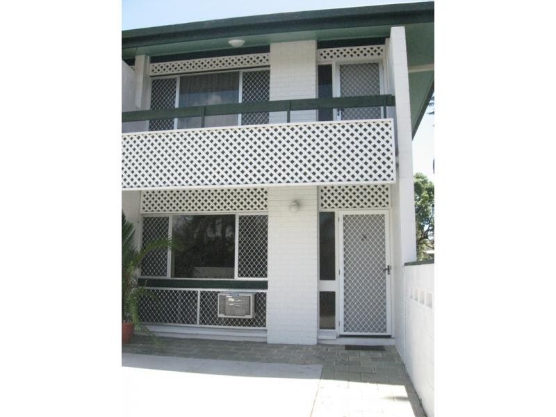 5/2 Isley Street, North Ward QLD 4810