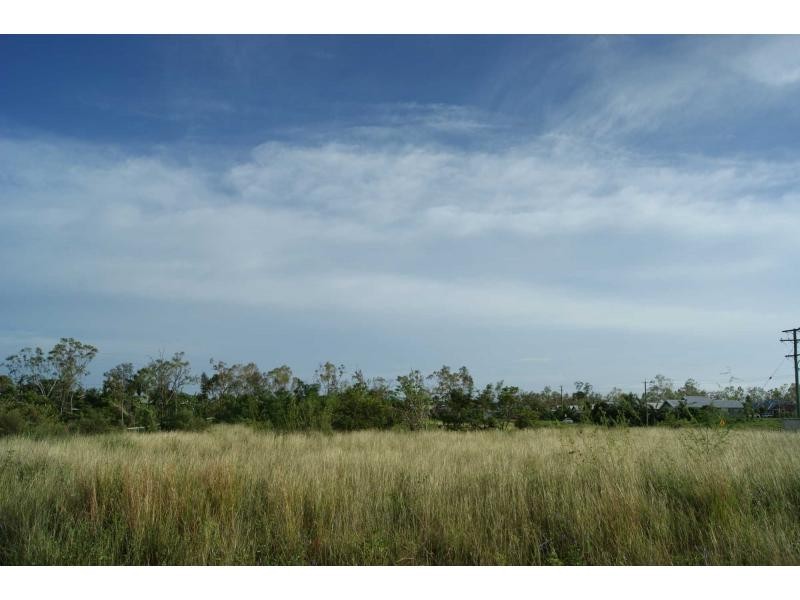 1 South Beck Drive, Rasmussen QLD 4815