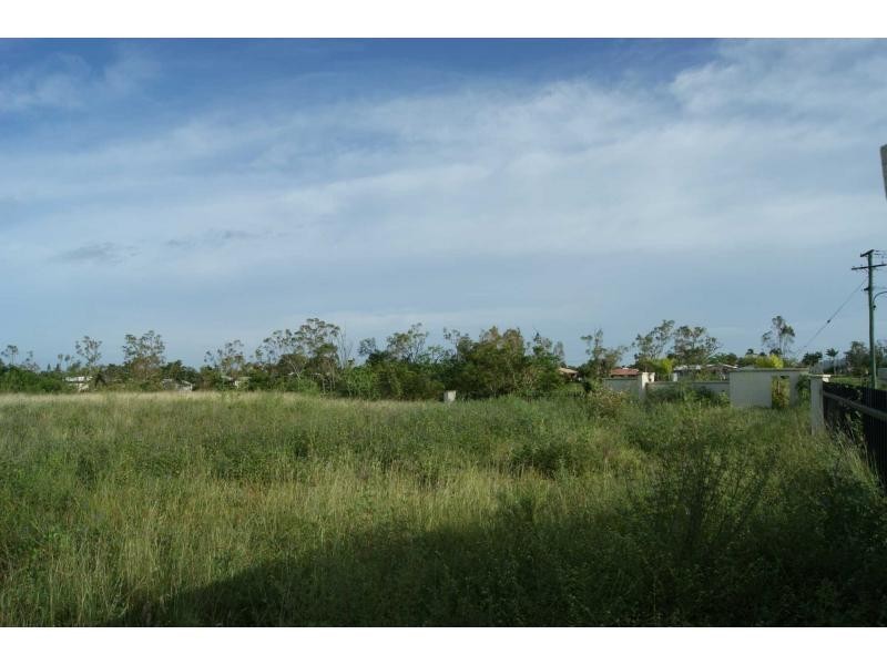 1 South Beck Drive, Rasmussen QLD 4815