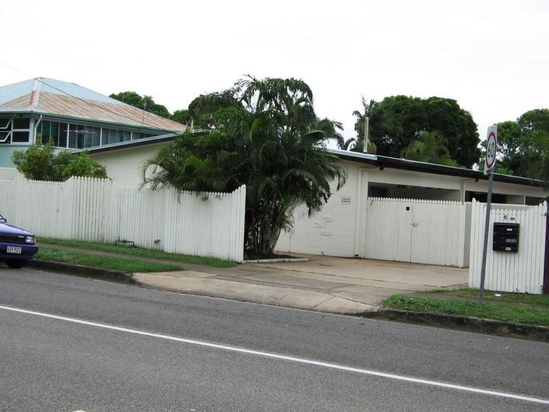 1/6 Crauford Street, West End QLD 4810