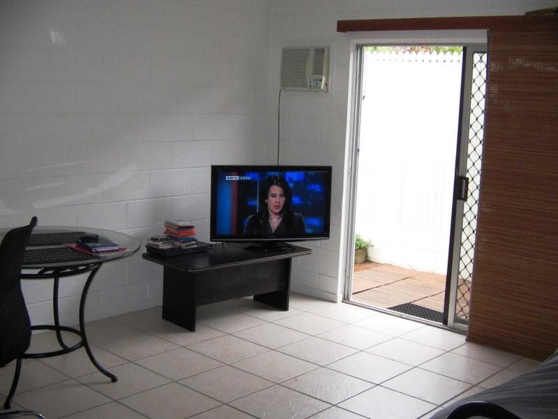 1/6 Crauford Street, West End QLD 4810