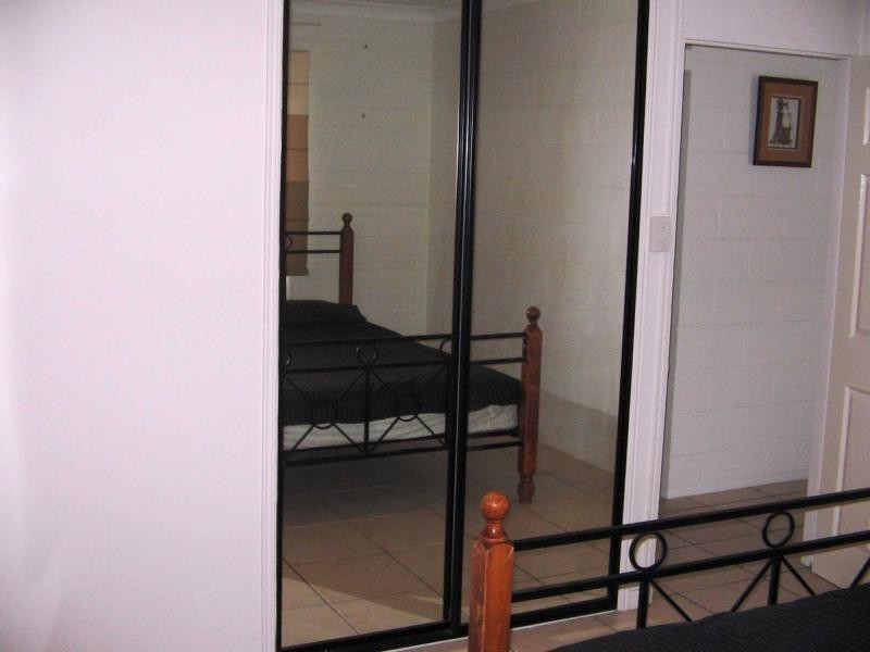 1/6 Crauford Street, West End QLD 4810