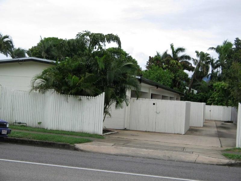 1/6 Crauford Street, West End QLD 4810