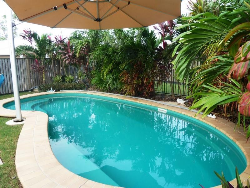 15 Dugong Court, Bushland Beach QLD 4818